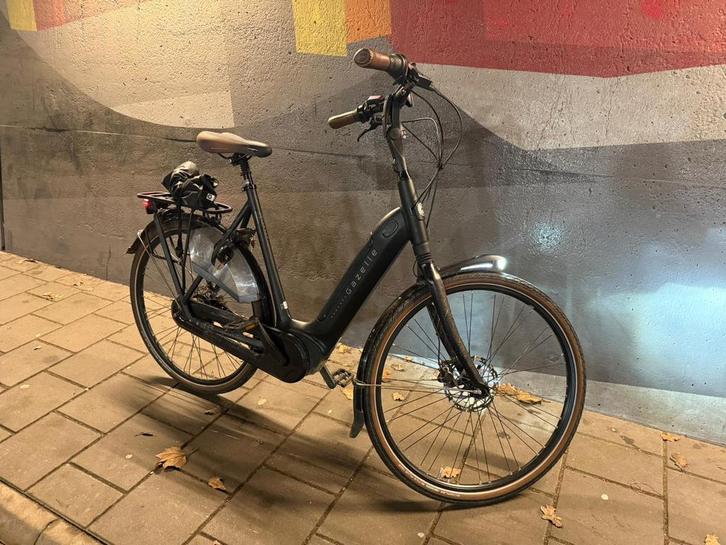 Gazelle grenoble c8 HBM smart 2023 zwart, Fietsen en Brommers, Elektrische fietsen, Zo goed als nieuw, Gazelle, Ophalen