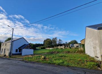 LES HAYONS (BOUILLON): Bouwgrond van +-7a met project woning beschikbaar voor biedingen