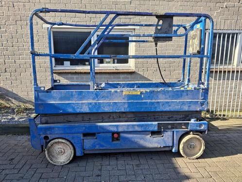 Haulotte Compact 8 Hoogwerker schaarlift 8,25 m, Zakelijke goederen, Machines en Bouw | Liften, Steigers en Ladders