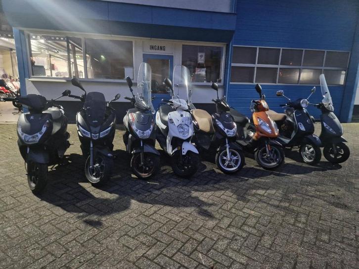 125 X EXPORT SCOOTER , HANDEL , OPMAAK SCOOTER A KLASSE, Fietsen en Brommers, Brommers | Schadebrommers, Overige merken, Ophalen