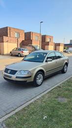 VOLKSWAGEN PASSAT b5 1.6i Benzine.  1ste HAND* Keuring VVK*, Auto's, Particulier, Dealer onderhouden, Euro 4, Passat
