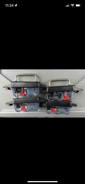 Attache rapide pour coffre (thule), Autos : Divers, Coffres de toit, Enlèvement, Comme neuf