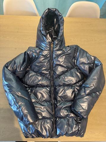 Winterjas meisjes beschikbaar voor biedingen