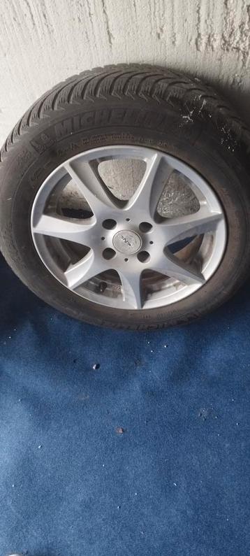 A vendre jantes+pneus hiver Michelin 