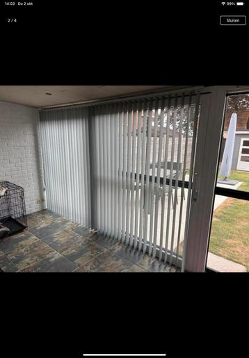 Verticale lamellen beschikbaar voor biedingen