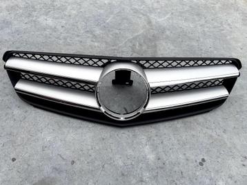 AVANTGARDE Grille W204 C klasse A204 888 01 60 beschikbaar voor biedingen