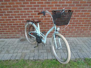 Dames / Meisjesfiets '' B'twin '' GERESERVEERD !!!! beschikbaar voor biedingen