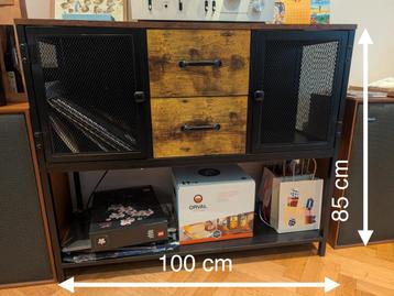 Tv-meubel/vinylmeubilair beschikbaar voor biedingen