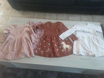 Kleedjes meisje 4jaar. beschikbaar voor biedingen