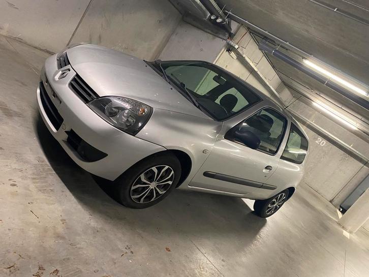 Renault clio 1.2 - 2008 euro4, Auto's, Renault, Bedrijf, Benzine, Euro 4, Berline, 5 deurs, Handgeschakeld, Ophalen