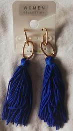 Boucles d'oreilles avec pompons bleus Veritas NEUVES !, Bijoux, Sacs & Beauté, Boucles d'oreilles, Bleu, Autres matériaux, Pendantes