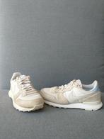 Nike maat 37,5, Kleding | Dames, Schoenen, Nike, Ophalen, Zo goed als nieuw, Sneakers