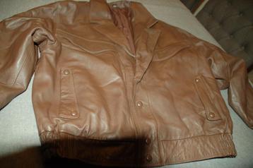 lederen jas als nieuw, kleur bruin maat 54 heren , vintage beschikbaar voor biedingen