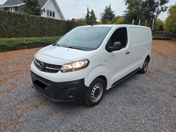 Opel vivaro 2020 3 zitplaatsen slechts 140000km beschikbaar voor biedingen