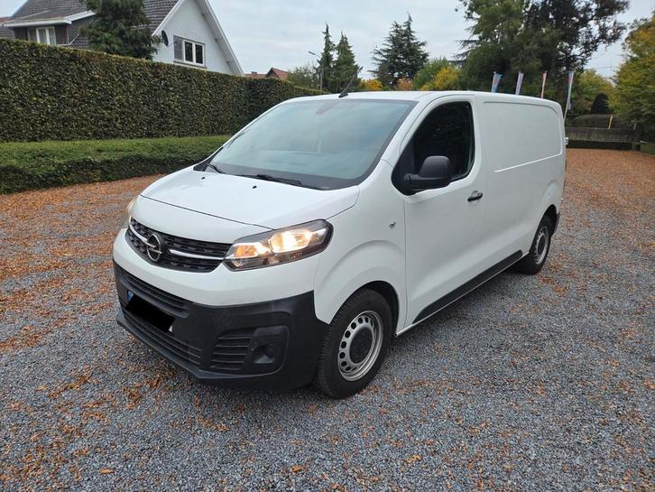 Opel vivaro 2020 3 zitplaatsen slechts 140000km, Auto's, Bestelwagens en Lichte vracht, Bedrijf, Te koop, ABS, Achteruitrijcamera