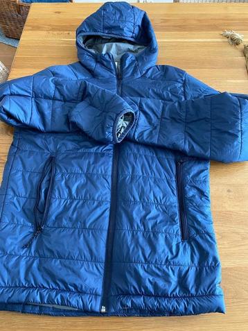 Veste Decathlon Forclaz bleu taille M beschikbaar voor biedingen
