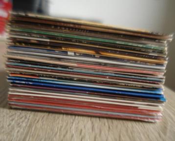 SET MET ENKELE CD-HOESJES  beschikbaar voor biedingen
