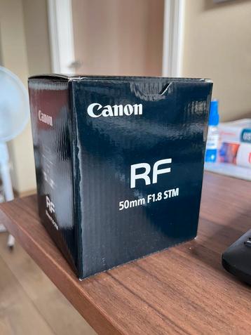 Canon RF 50mm f1.8 STM beschikbaar voor biedingen