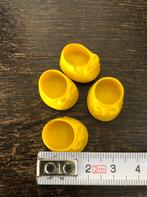 Kleine gele poppenschoenen, Verzamelen, Poppenhuizen en Toebehoren, Ophalen of Verzenden, Gebruikt, Kleding