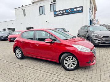 Peugeot 208 1.2i Benzine Style * 1 JAAR GARANTIE * !, Voorwielaandrijving, Stof, Gebruikt, Zwart