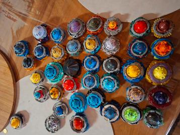 Beyblade en toebehoren  beschikbaar voor biedingen