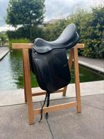 Prestige dressuurzadel Hippos KW 32/17 inch, Dieren en Toebehoren, Paarden en Pony's | Zadels, Ophalen, Gebruikt, Dressuur