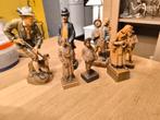 8 totaal verschillende houten beeldjes, Antiek en Kunst, Ophalen of Verzenden