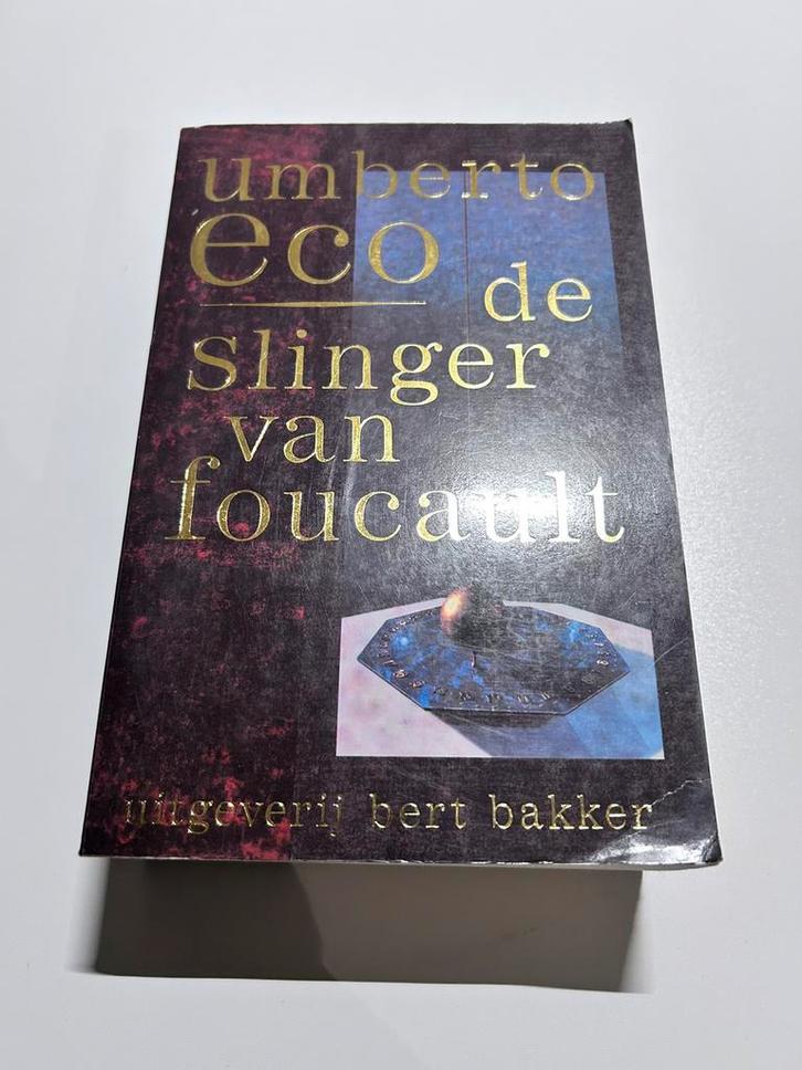 Umberto Eco – De slinger van Foucault – Roman, Boeken, Romans, Gelezen, Nederland, Ophalen of Verzenden
