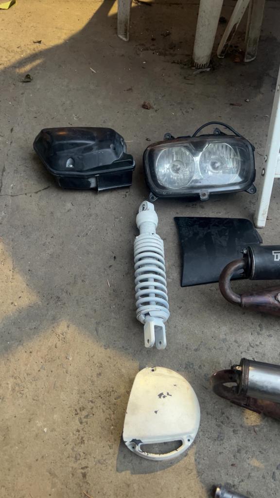 Piece mbk booster a vendre, Vélos & Vélomoteurs, Pièces de cyclomoteur | Scooters, Utilisé, Cylindre, Enlèvement