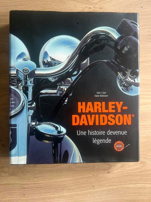 Harley-Davidson – Een Legendarisch Verhaal in Beeld, Boeken, Motoren, Zo goed als nieuw, Ophalen