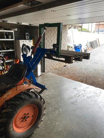 Hefmast mini tractor beschikbaar voor biedingen