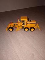 Bruder CAT grondwerkmachines, Ophalen