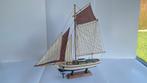 maquette de bateau Chalutier, Hobby & Loisirs créatifs, Modélisme | Bateaux & Navires, Enlèvement ou Envoi, Utilisé, 1:200 ou moins