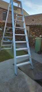 Dubbele trapladder 2 x 10 treden 2,50 m platformhoogte, Doe-het-zelf en Bouw, Ladders en Trappen, Ophalen, Zo goed als nieuw