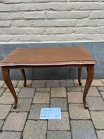 Bijzettafeltjes, Ophalen