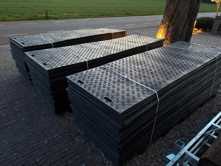 Goedkope partij: 25 kunststof rijplaten, gratis verzending!, Doe-het-zelf en Bouw, Overige Doe-Het-Zelf en Bouw, Nieuw, Ophalen of Verzenden