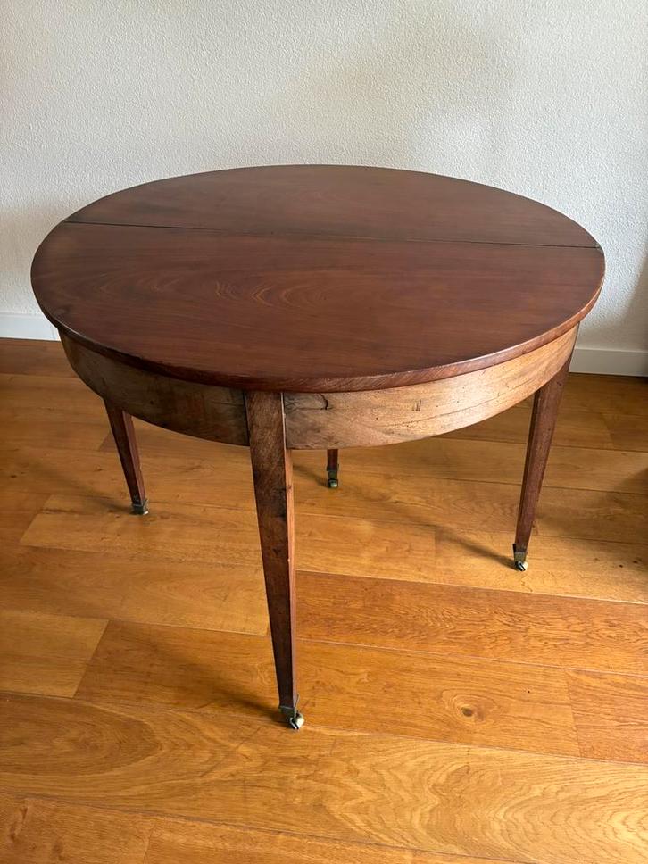 Antieke Ronde Tafel (inklapbaar), Antiek en Kunst, Antiek | Meubels | Tafels, Ophalen