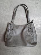 Allerlei handtassen, Enlèvement