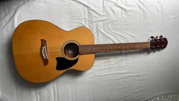 Oscar Schimdt akoestische gitaar beschikbaar voor biedingen