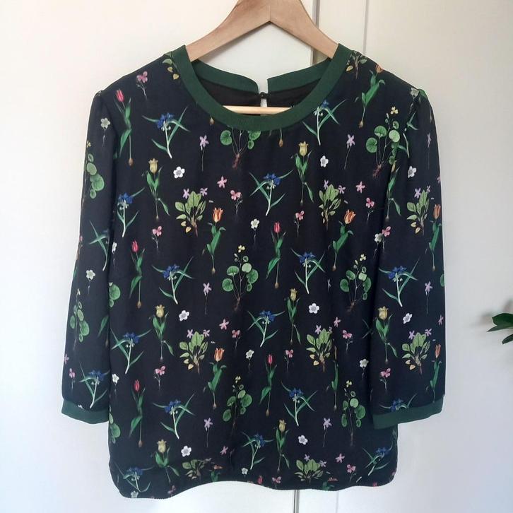 Mooi bloesje/top van Vila Joy, M, bloemenprint, Kleding | Dames, Blouses en Tunieken, Zo goed als nieuw, Maat 38/40 (M), Zwart