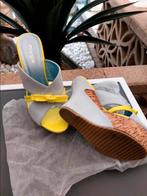 Chaussures femmes, Enlèvement