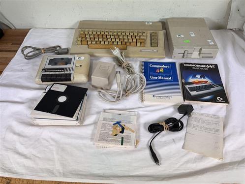 A2087. Commodore 64 computer met diskettespeler, cassettespe, Informatique & Logiciels, Ordinateurs Vintage, Enlèvement ou Envoi