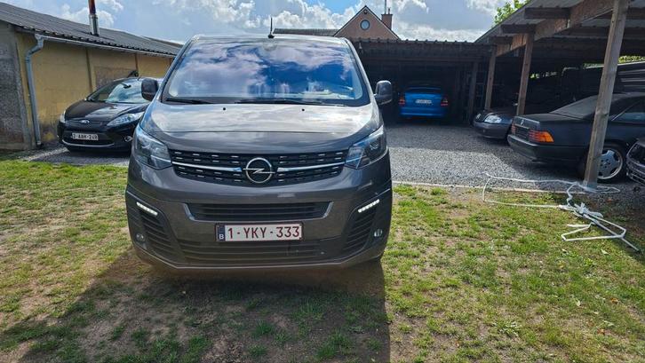 Opel Vivaro 2.0 turbo diesel 1 ste eigenaar L3H1 full option, Auto's, Opel, Particulier, Vivaro, 360° camera, ABS, Achteruitrijcamera