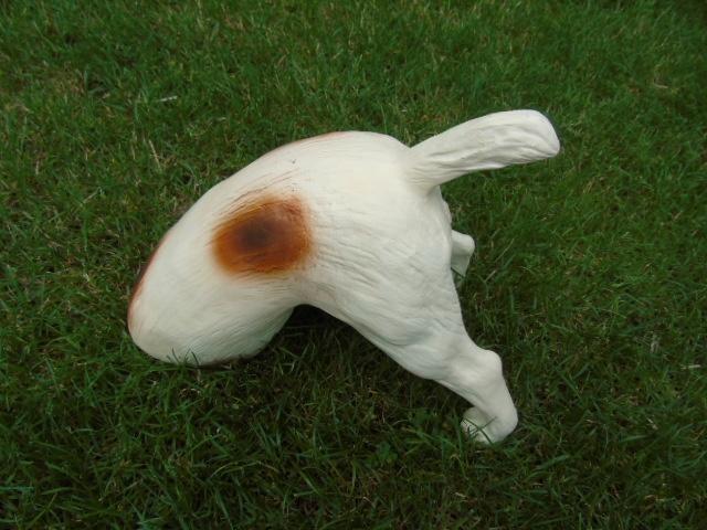 Een hondenkop in de grond, Tuin en Terras, Tuinbeelden, Nieuw, Dierenbeeld, Kunststof, Ophalen of Verzenden