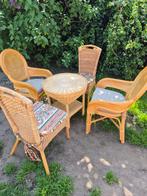 Rieten tuinset met kusjes en rieten tafel bieden, Tuin en Terras, Tuinstoelen, Ophalen, Zo goed als nieuw