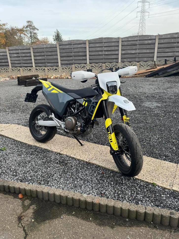 Husqvarna 701 Met slecht 2596km gelopen bj 2024, Motoren, Motoren | Husqvarna, Particulier, SuperMoto, Ophalen