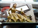 statue art déco femme avec paon, Antiquités & Art, Enlèvement ou Envoi