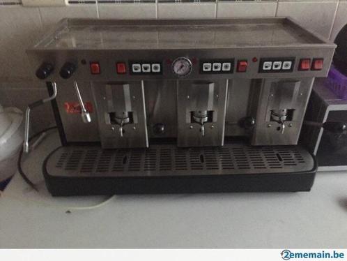 Machine a café espresso italienne, Zakelijke goederen, Horeca | Keukenapparatuur, Koffie en Espresso, Gebruikt, Ophalen