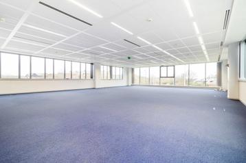 Bureau à Ottignies-Louvain-La-Neuve Louvain-La-Neuve, 214 m², Autres types