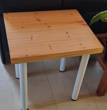 Bijzettafel of keukenwerktafel beschikbaar voor biedingen